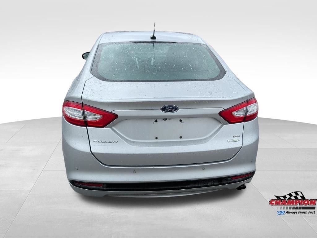 Used 2016 Ingot Silver Ford SE image 12