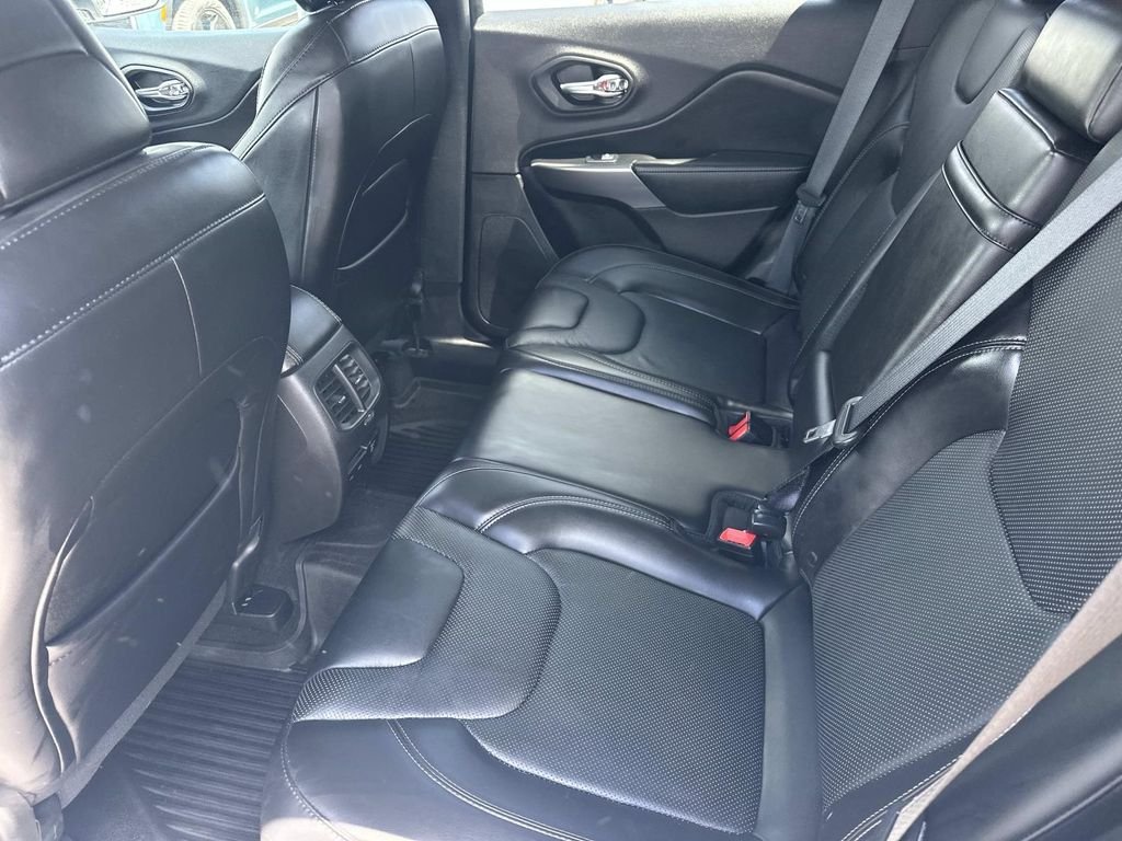 Used 2019 White Jeep Limited image 15