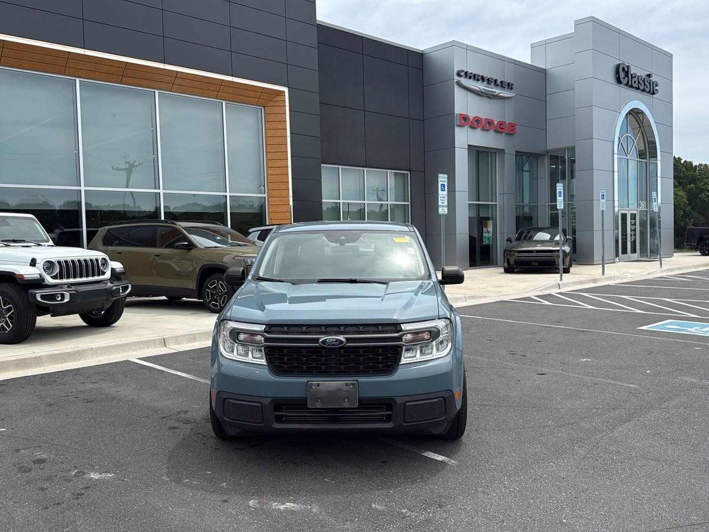 Used 2022  Ford XLT image 3