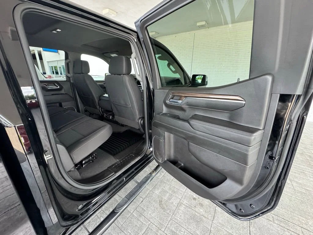 Used 2024 Black Chevrolet LT (2FL) image 24