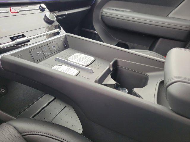 New 2026 Phantom Black Hyundai Limited image 29