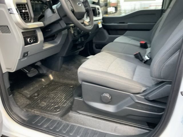 2024 Ford F-450 Super Duty Chassis Cab XL - Photo 12