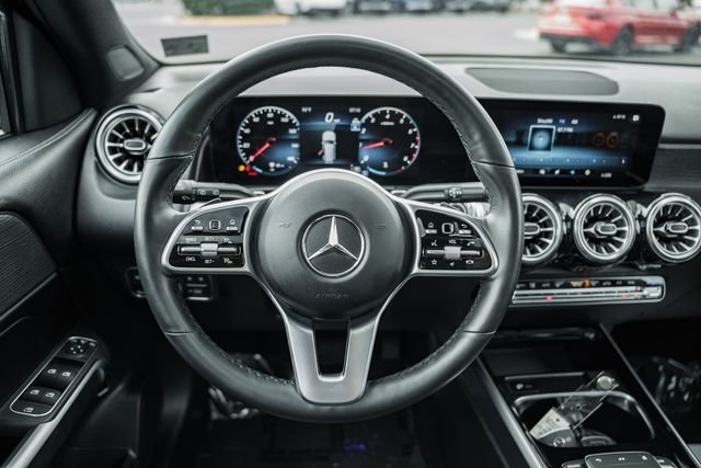 Used 2023 Night Black Mercedes-Benz GLB 250 image 28