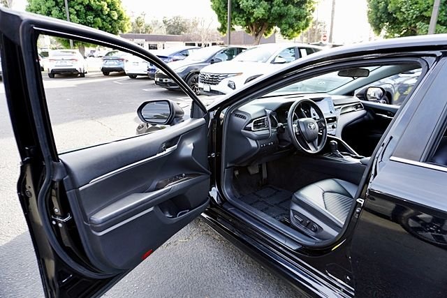 Used 2023  Toyota SE image 32