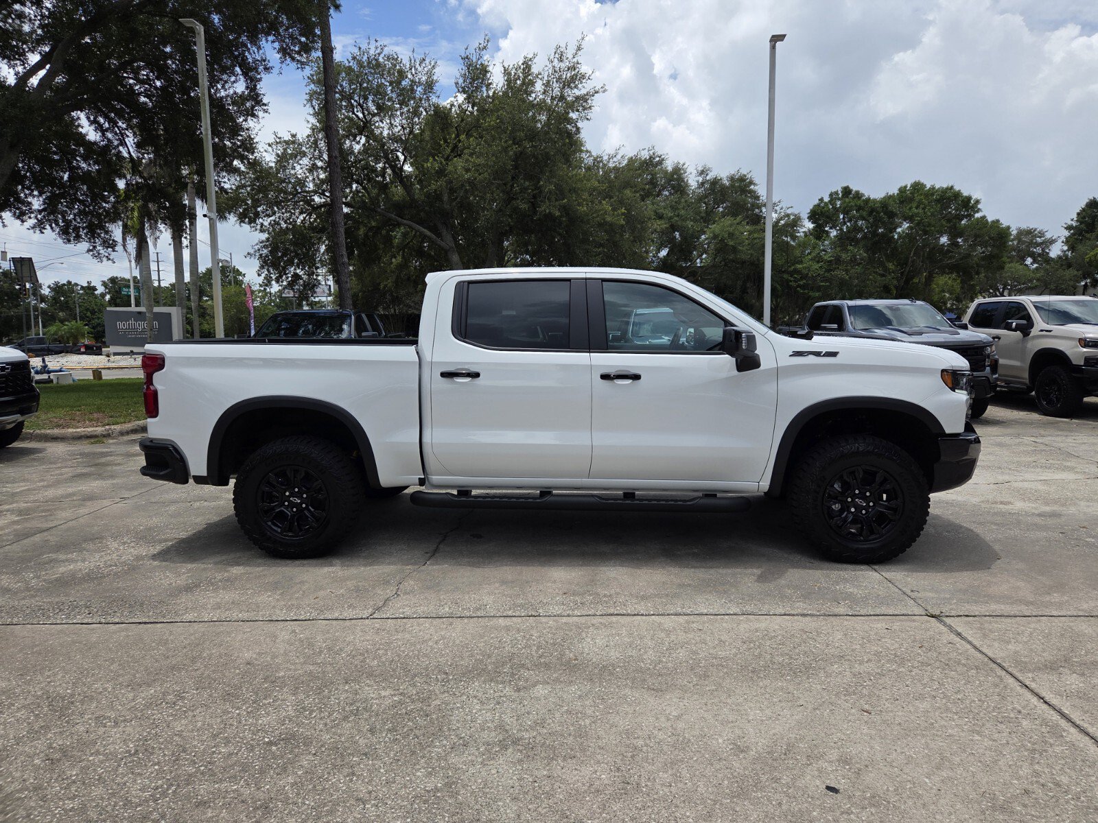 New 2026 Summit White Chevrolet ZR2 image 8