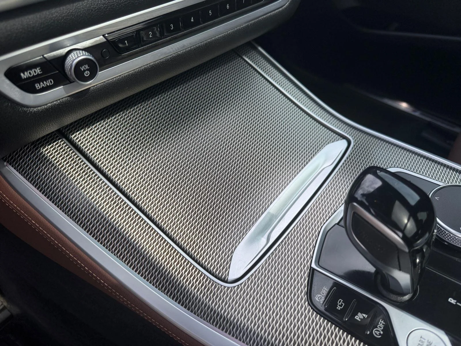 Used 2022 Carbon Black Metallic BMW M50i image 29