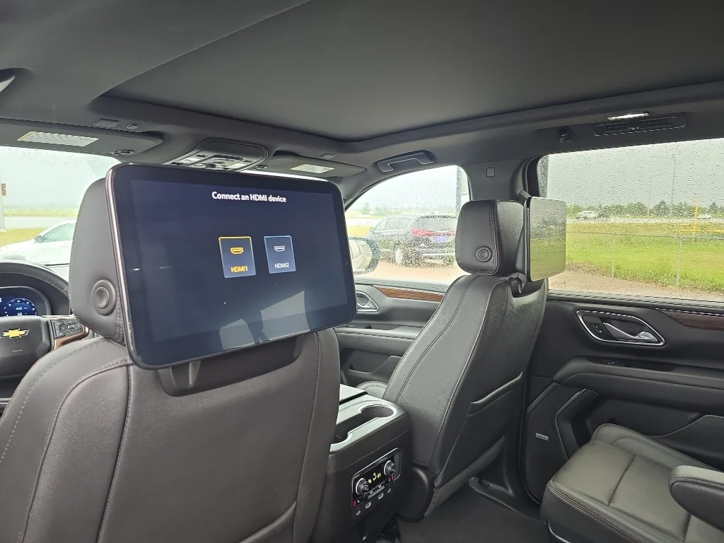 Used 2024 Black Chevrolet High Country image 27