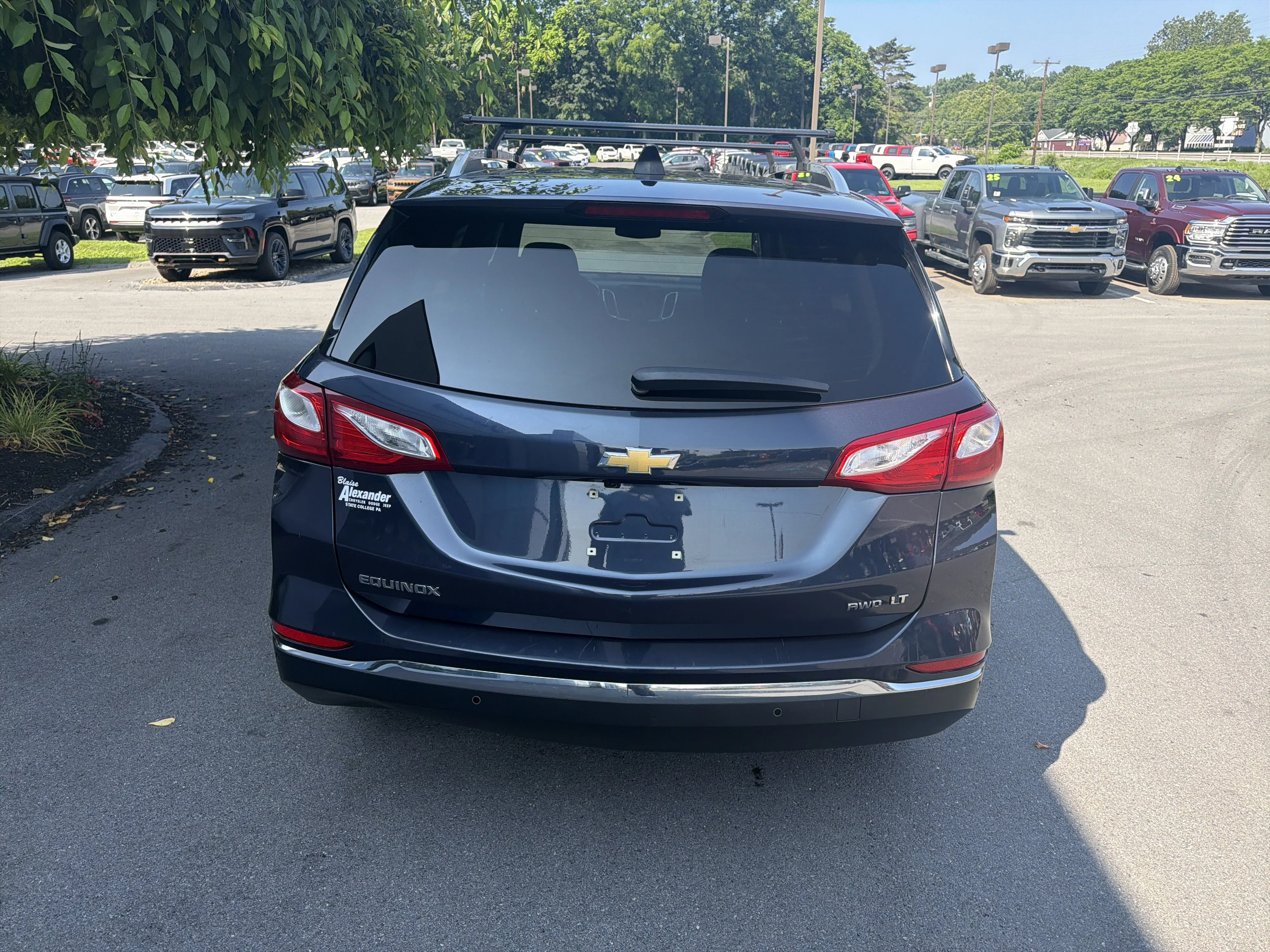 Used 2018 Storm Blue Metallic Chevrolet LT image 9