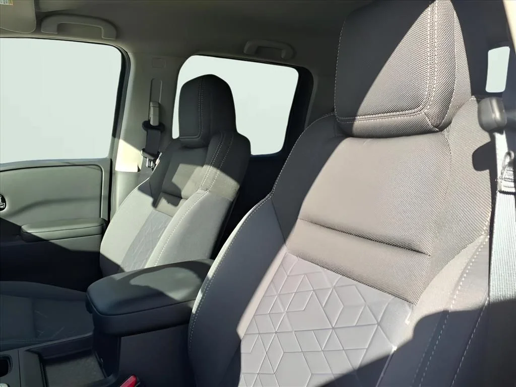 2026 Nissan Frontier SV - Photo 17