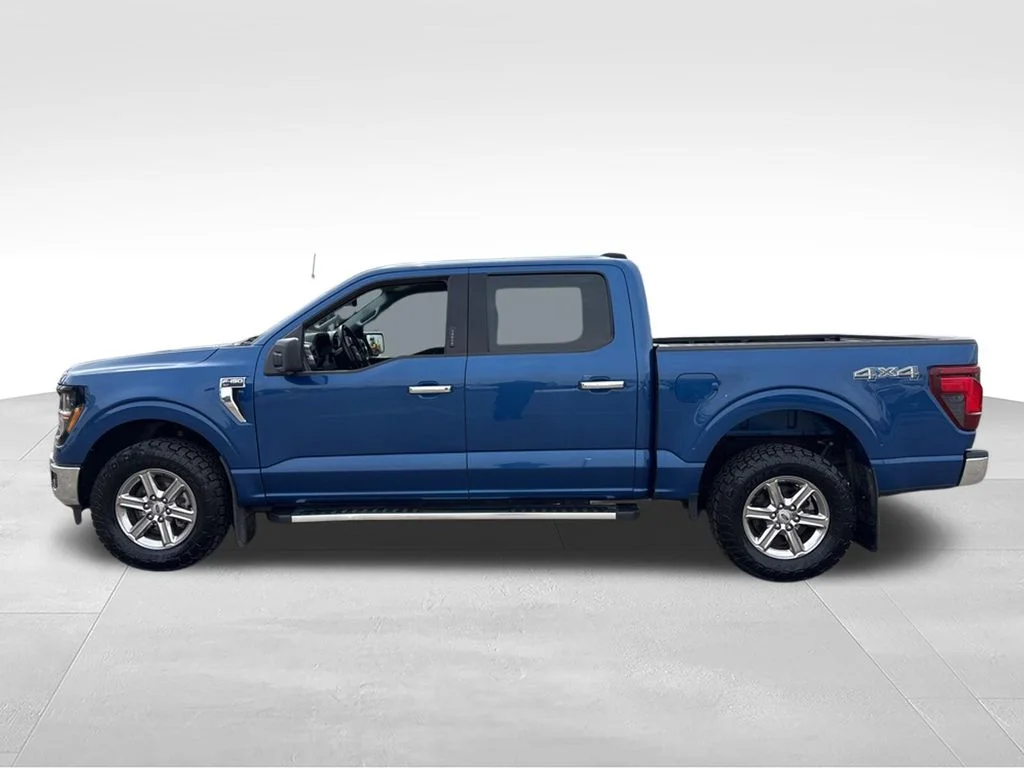 Used 2024 Atlas Blue Metallic Ford XLT image 4