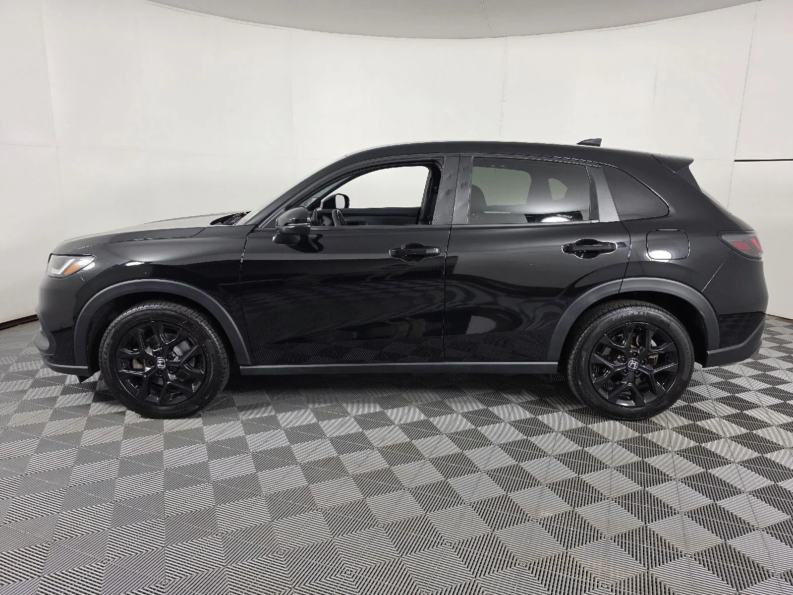 Used 2024 Crystal Black Pearl Honda Sport image 7