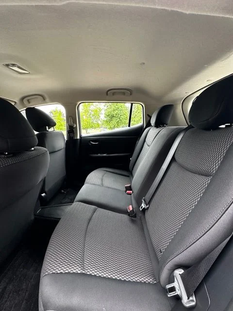 Used 2017 Brilliant Silver Nissan S image 15