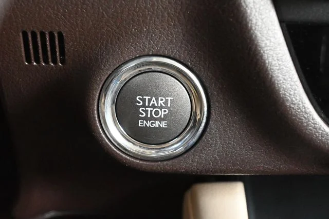 Used 2019 White Lexus 350 image 30