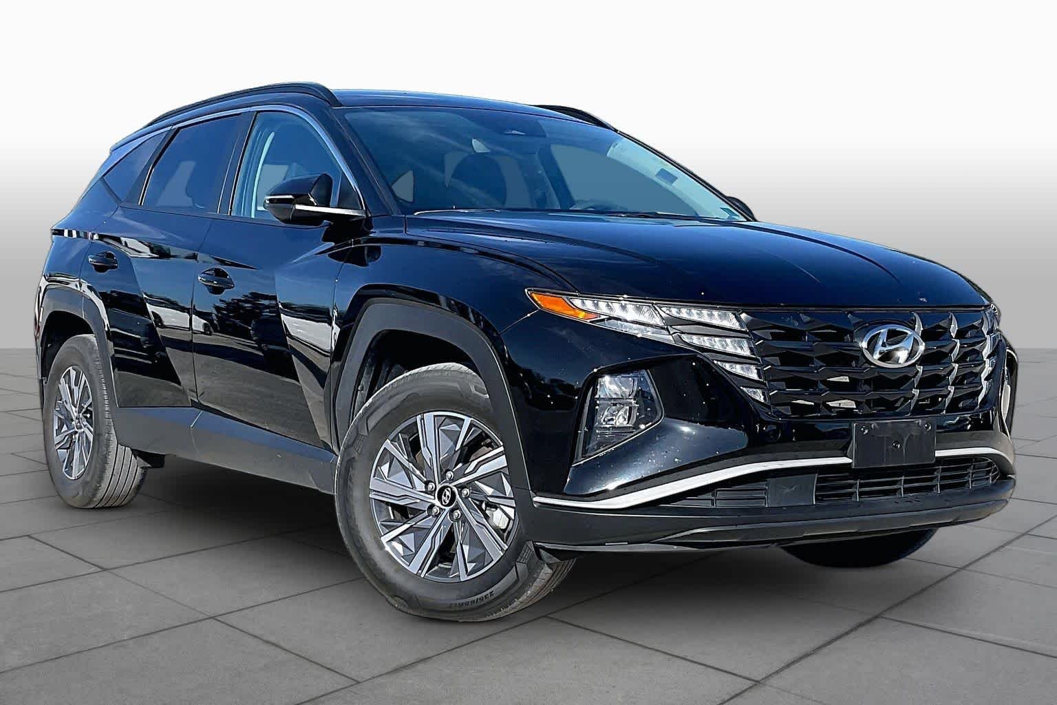 Used 2023 Phantom Black Hyundai Blue image 3