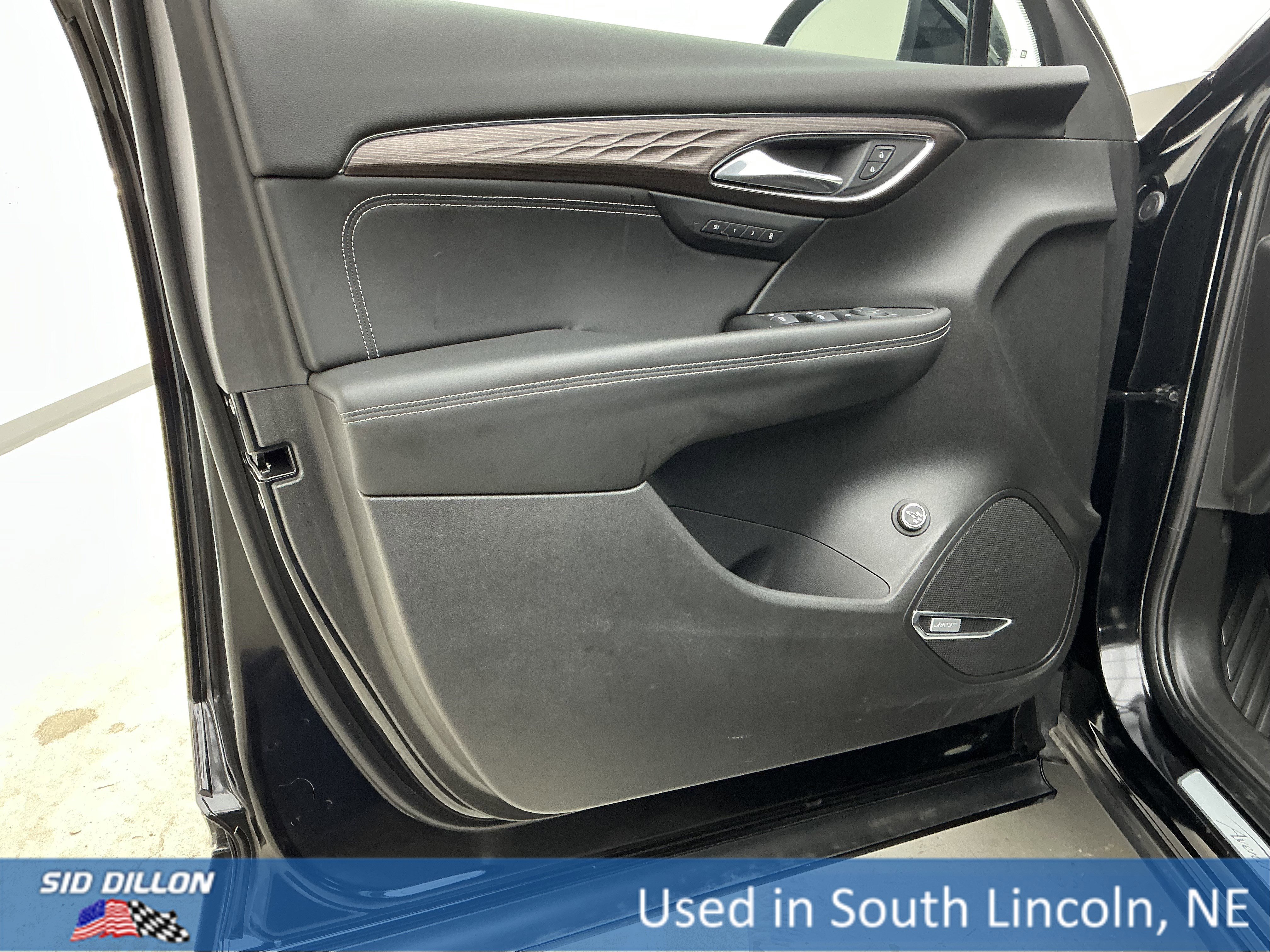 Used 2023 Ebony Twilight Metallic Buick Avenir image 15