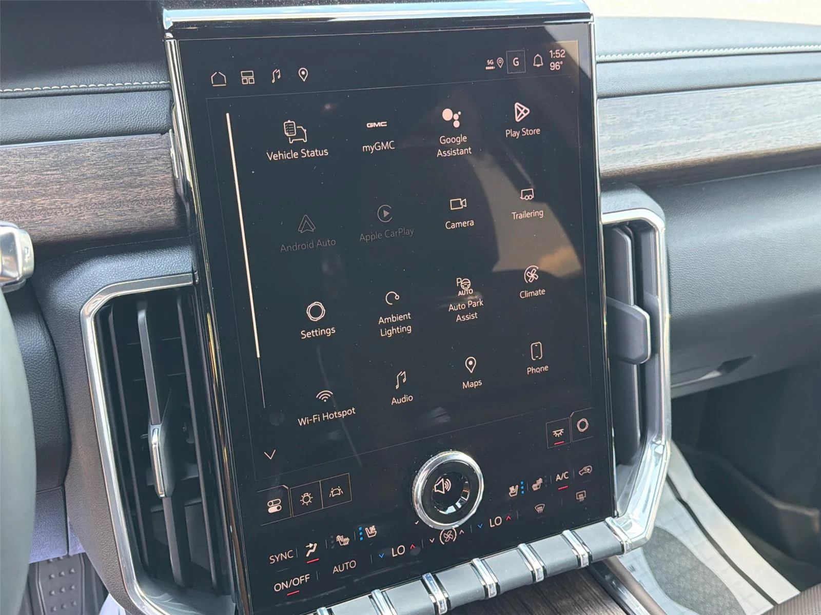 2026 GMC Acadia Denali Ultimate - Photo 22