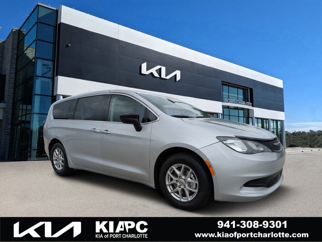 2024 Chrysler Voyager LX
