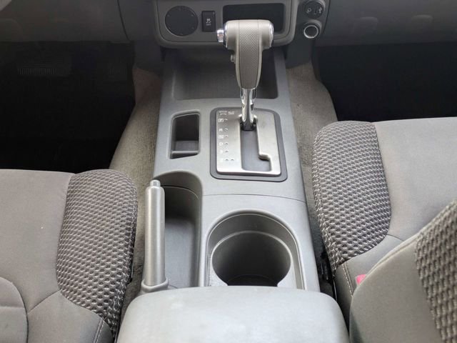 Used 2017 White Nissan Desert Runner image 18