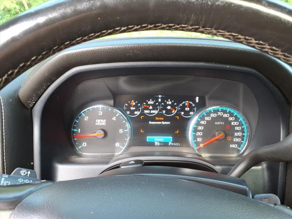 Used 2017 White GMC Denali image 18