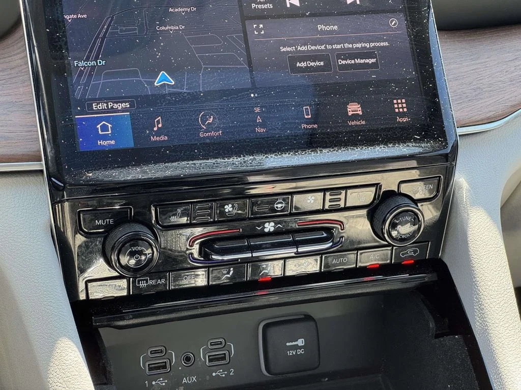 Used 2022 Silver Jeep Summit image 19