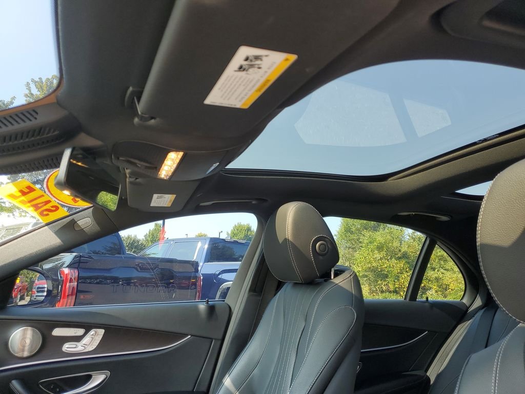 Used 2022 Polar White Mercedes-Benz E350 4MATIC® image 19