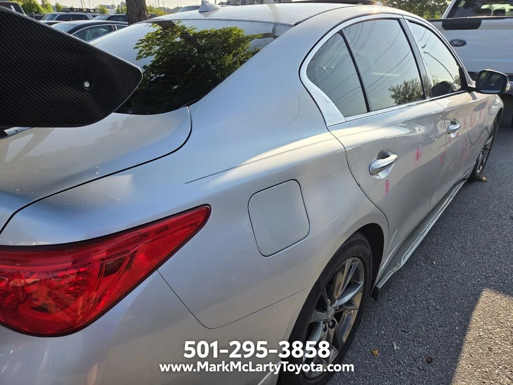 Used 2017 Silver INFINITI 3.0t Signature Edition image 9