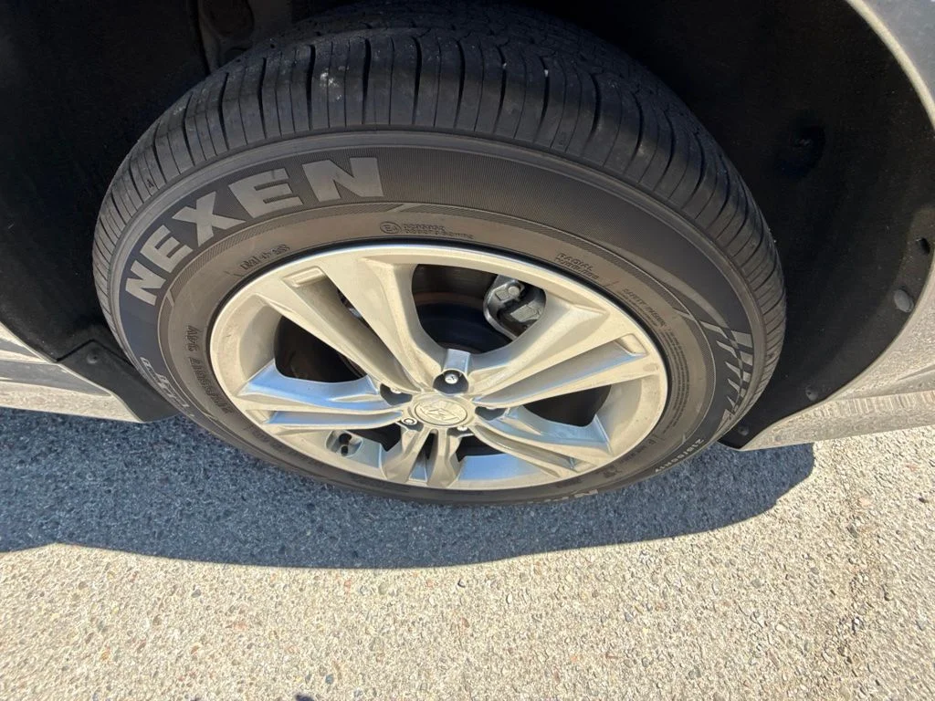 Used 2019 Gray Hyundai SEL image 8