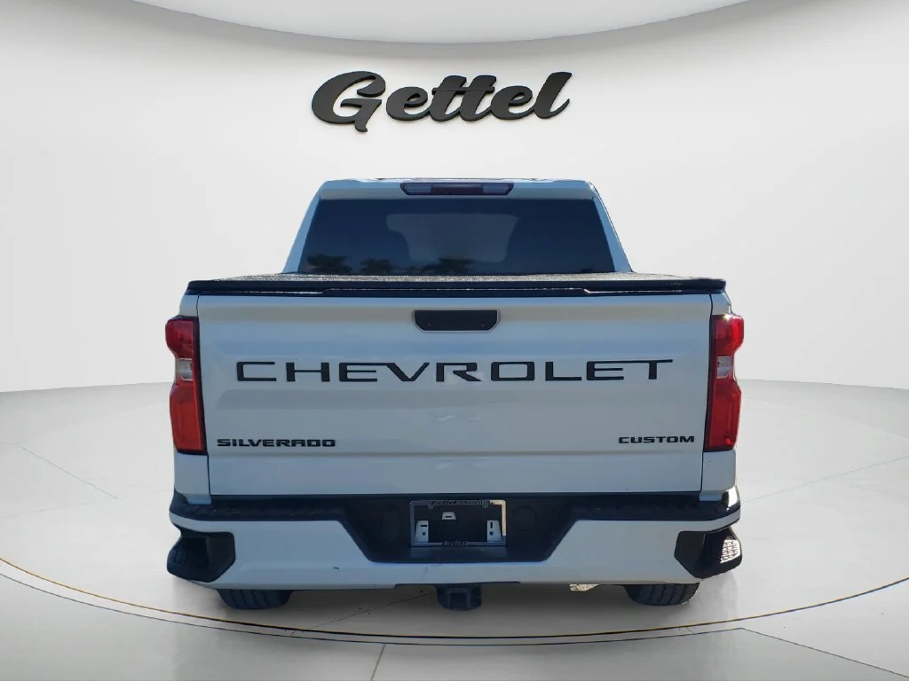 Used 2022 SUMMIT WHITE Chevrolet Custom image 6