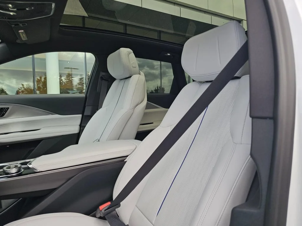 New 2027 Vibrant White Tricoat Cadillac Sport image 24