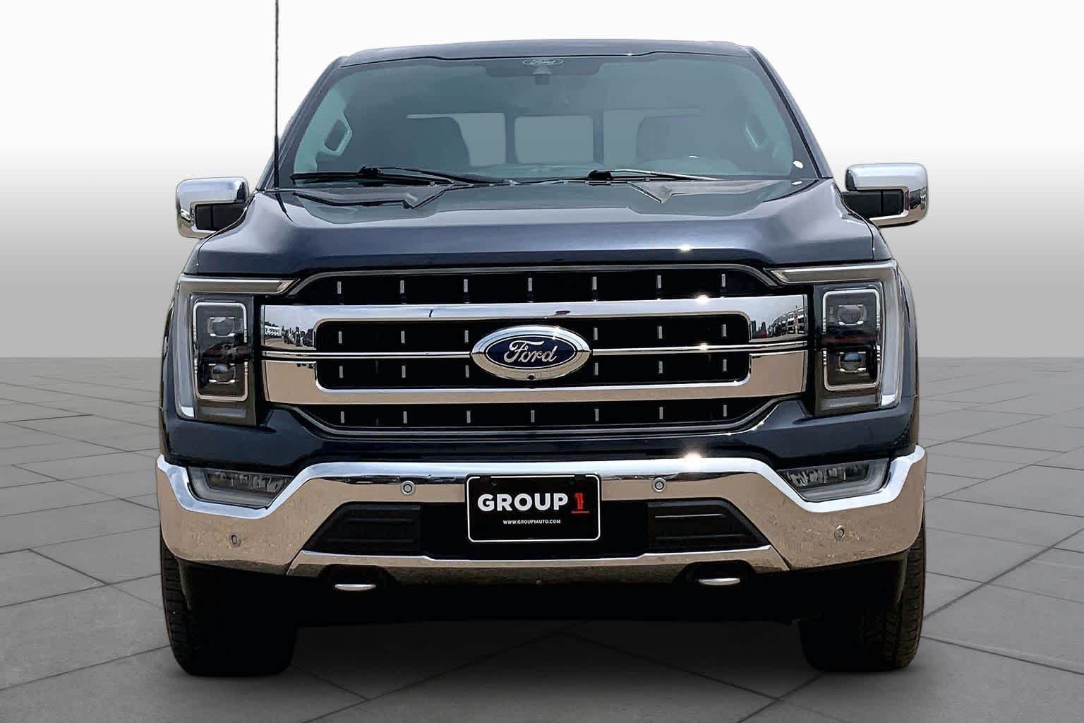 Used 2021 Smoked Quartz Metallic Tinted Clearcoat Ford LARIAT image 4