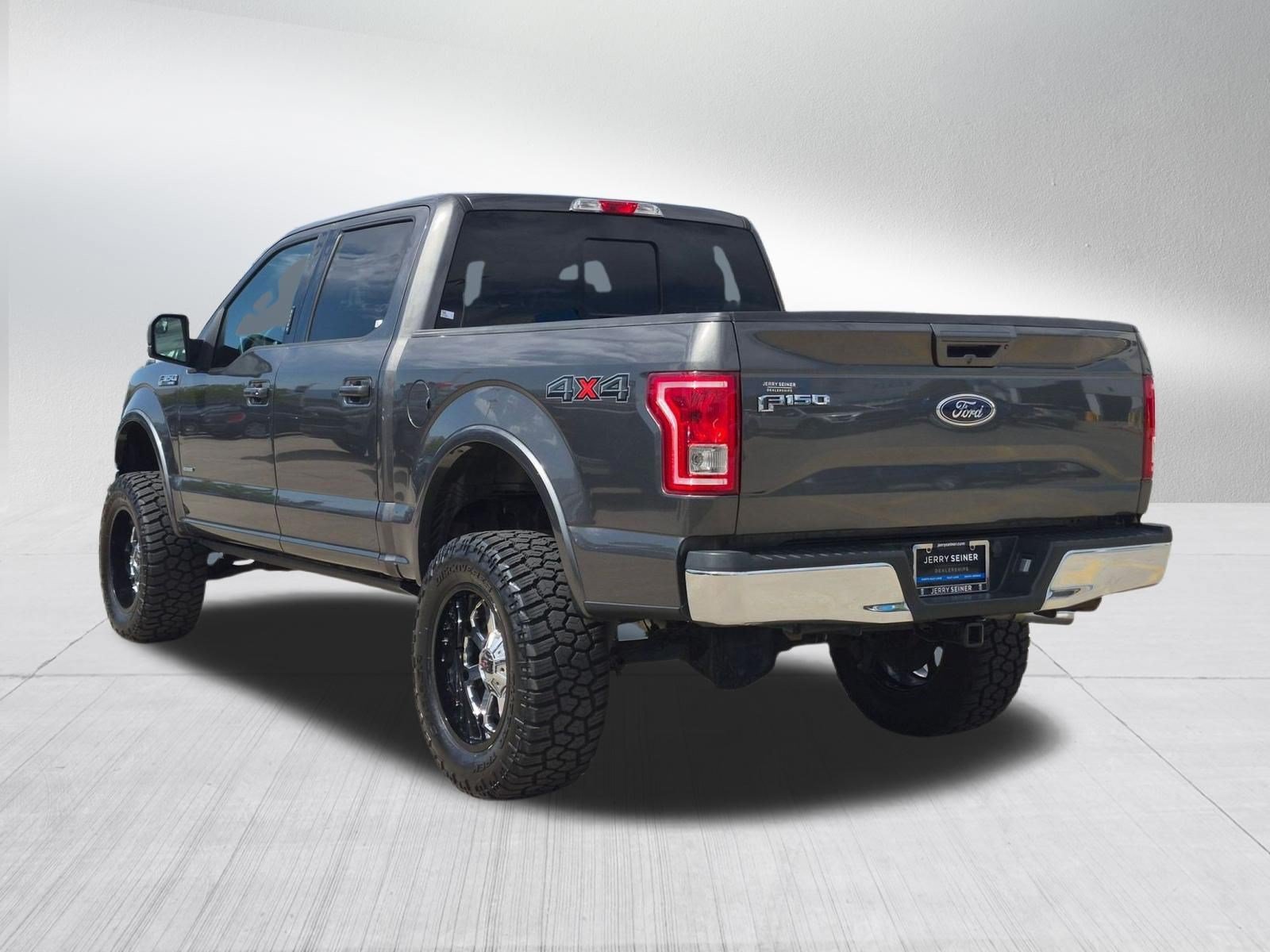 Used 2017 Gray Ford XL image 3