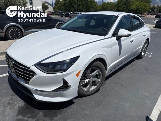 Used 2023 Serenity White Hyundai SE image 1