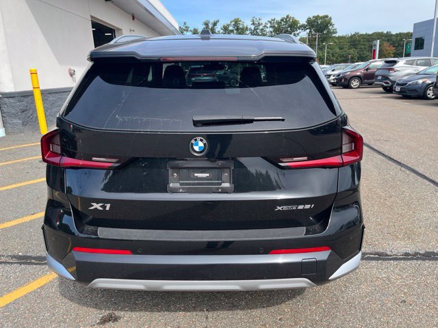 Used 2023 Black Sapphire Metallic BMW xDrive28i image 4