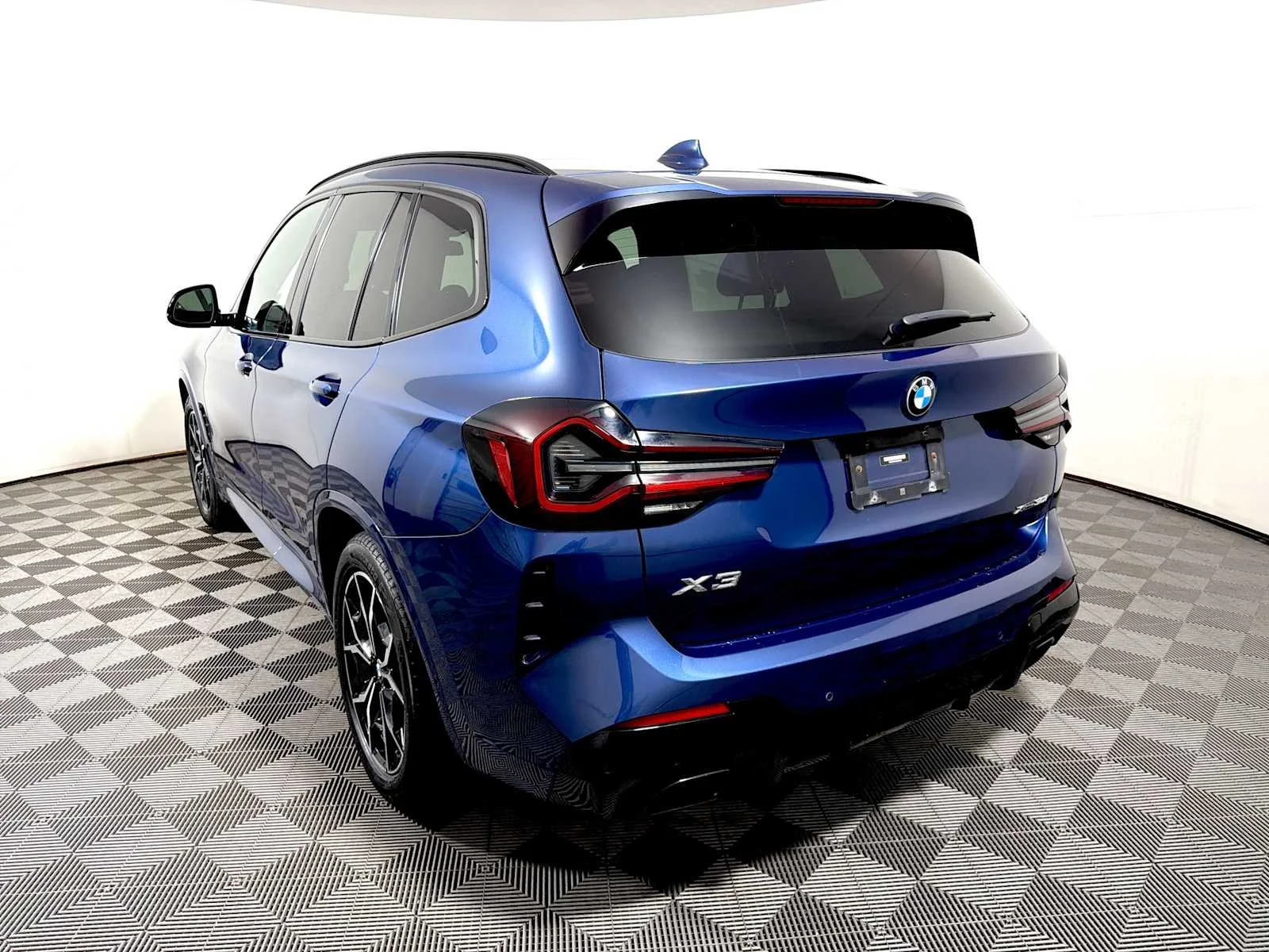 Certified Used 2023 Phytonic Blue Metallic BMW xDrive30i image 5