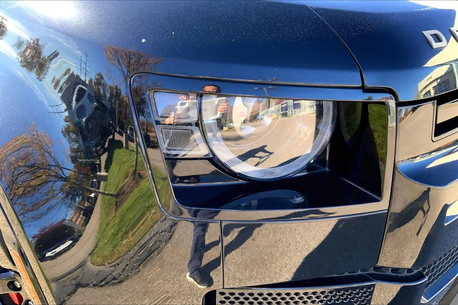 Used 2022 BLACK Land Rover X-Dynamic HSE image 25