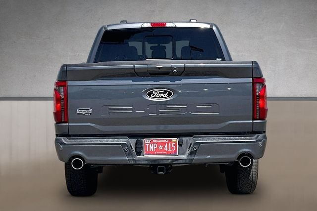 New 2026 Carbonized Gray Metallic Ford XLT image 4