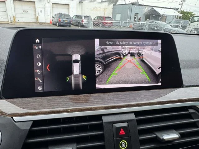 Used 2020 White BMW xDrive30i image 35