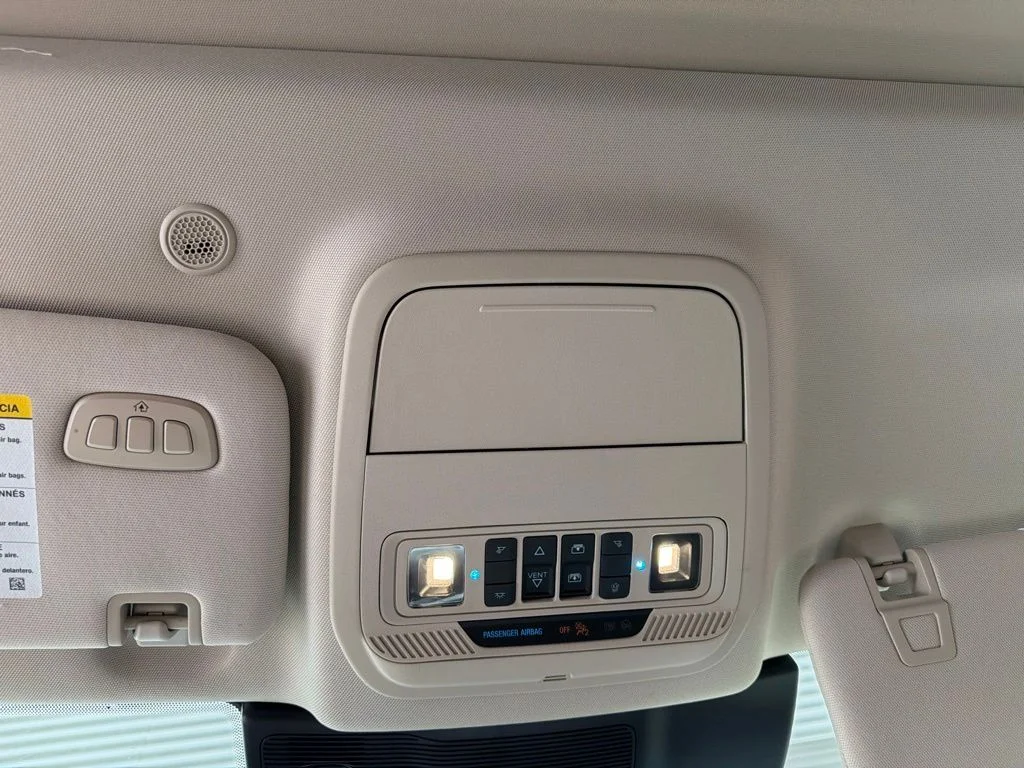 Used 2020 White Ford Limited image 24