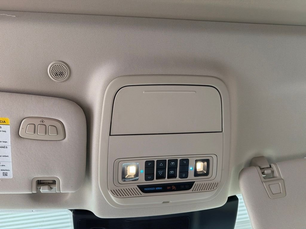 Used 2020 White Ford Limited image 24