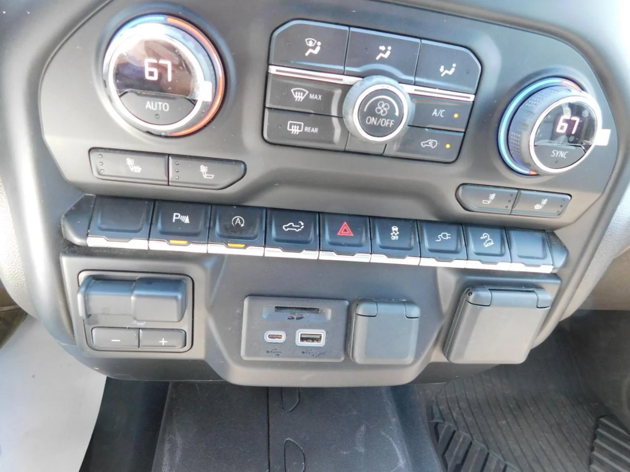 Used 2020 Silver Chevrolet 4WD CREW CAB 147 in LT image 46