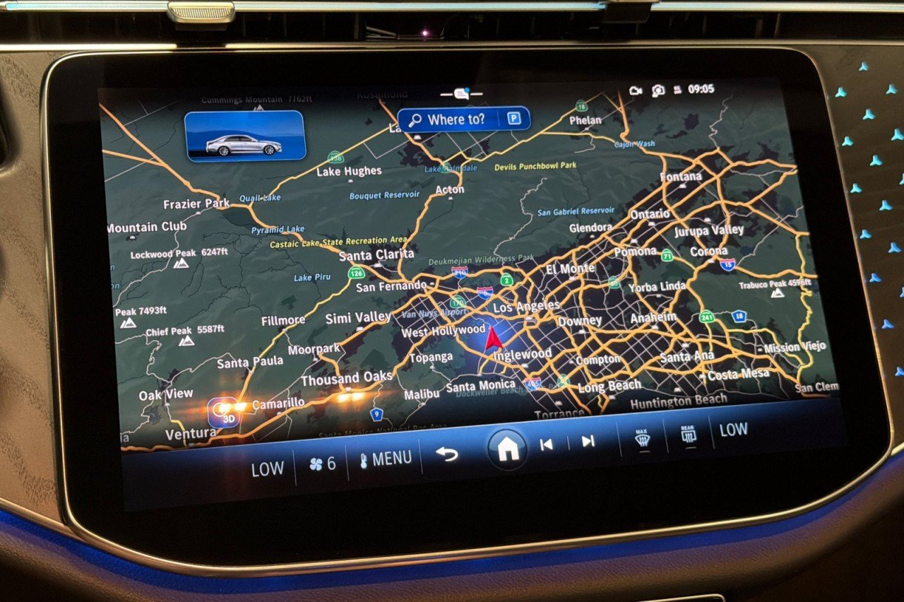 New 2027 Polar White Mercedes-Benz E 450 4MATIC® Sedan image 17