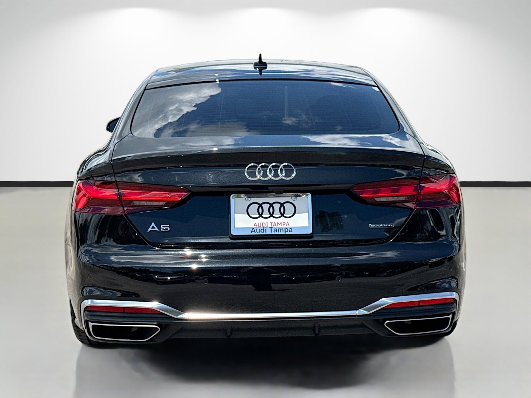 Used 2023 Mythos Black Metallic Audi S line Premium image 4
