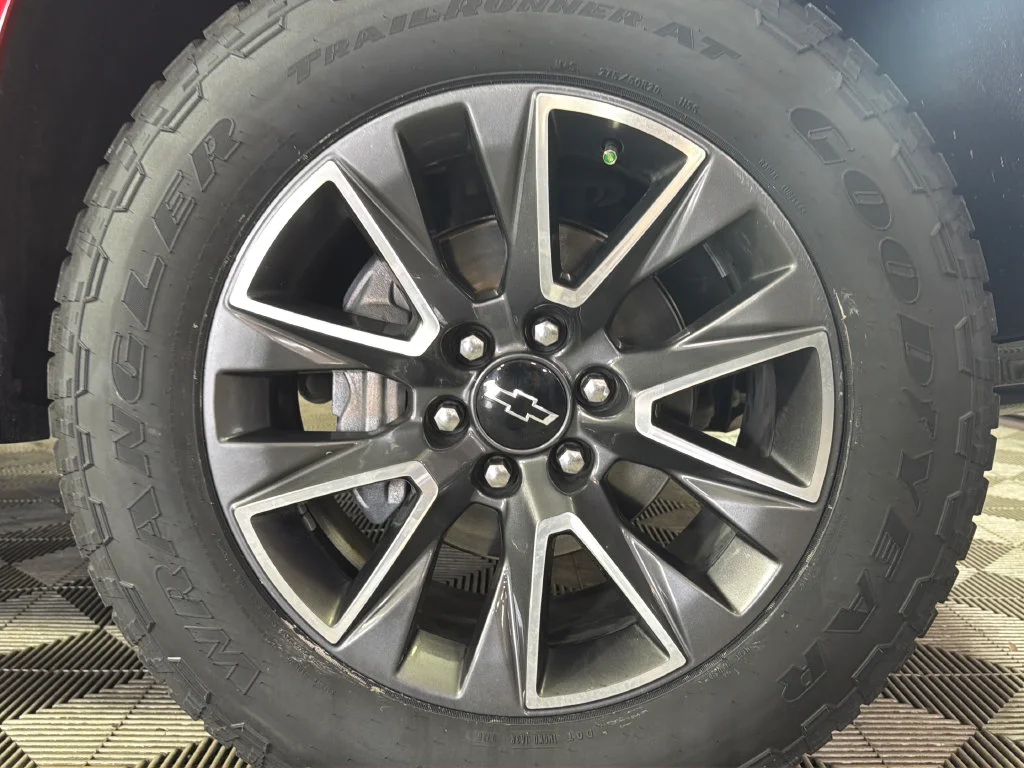 Used 2021 CHERRY RED TINTCOAT Chevrolet Z71 image 43
