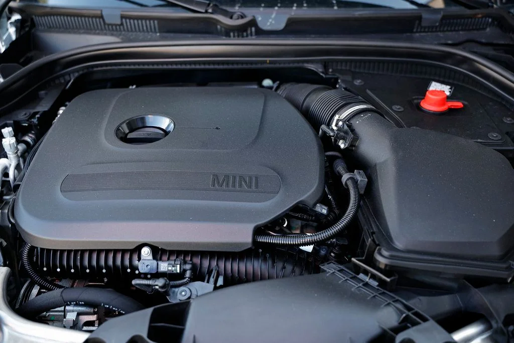 New 2026 Midnight Black MINI Iconic image 26