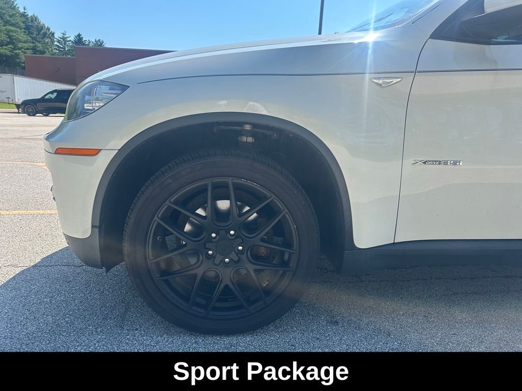 Used 2012 White BMW xDrive35i image 11