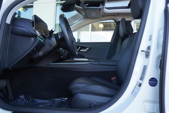 Certified Used 2025  Mercedes-Benz E 350 image 23