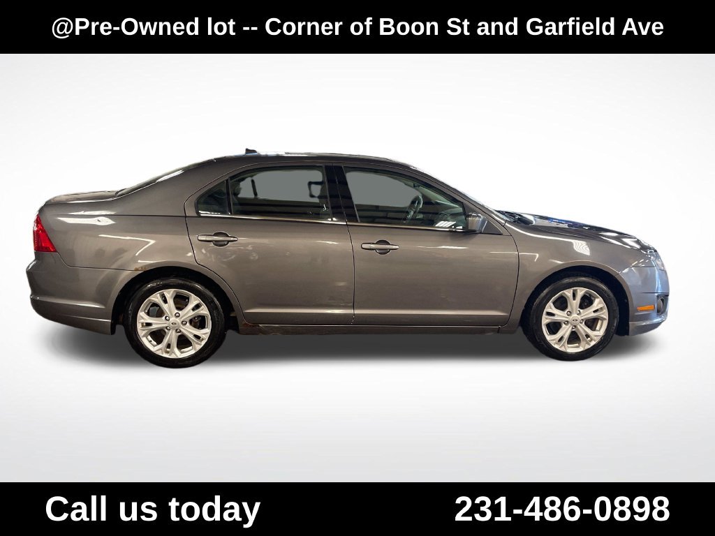 Used 2012 Gray Ford SE image 6