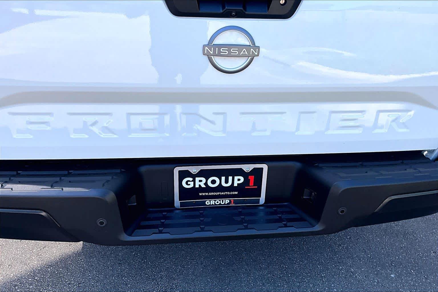 New 2026 Glacier White Nissan S image 8