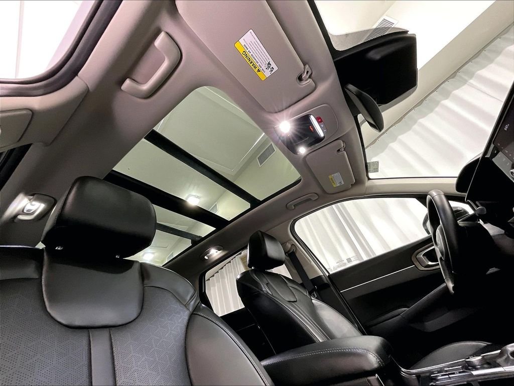 Used 2023 Glacial White Pearl Kia X-Line EX image 23