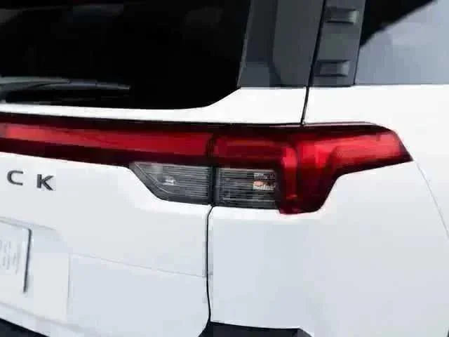 New 2026 CRYSTAL WHITE PEARL Subaru Premium image 12